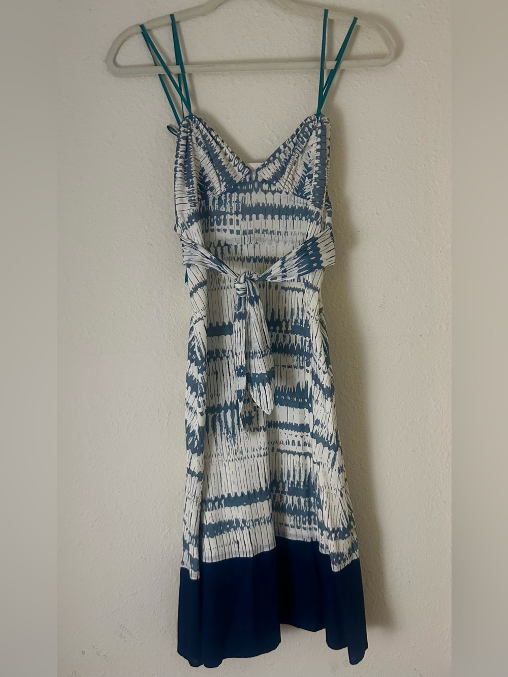 Beautiful Vintage Tocca Blue and White Tie-Dye Midi Dress with Waist Tie